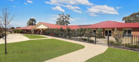 A photo of the front of BentleyWood Yarrawonga. An residential aged care facility run by Mercy Health in Yarrawonga VIC